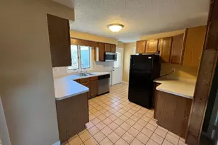 138 Mountain St, Ellington, CT 06029 - Photo 9