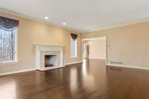 1 Mountaincrest Dr, Cheshire, CT 06410 - Photo 7