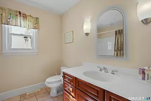 7 Cedar Crst Rd, Trumbull, CT 06611 - Photo 13