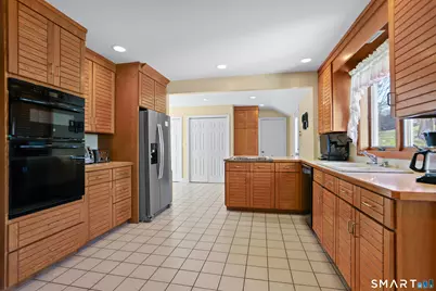 7 Cedar Crest Road, Trumbull, CT 06611 - Photo 5