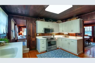 106 East Shore Avenue, Groton, CT 06340 - Photo 15