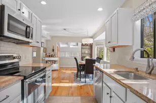 171 Sunwood Dr, Shelton, CT 06484 - Photo 11