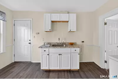 27 Beacon Street #3, Waterbury, CT 06704 - Photo 11