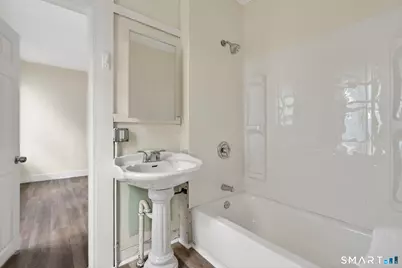 27 Beacon Street #3, Waterbury, CT 06704 - Photo 17