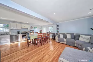 31 Elm Ct, Bridgeport, CT 06606 - Photo 3