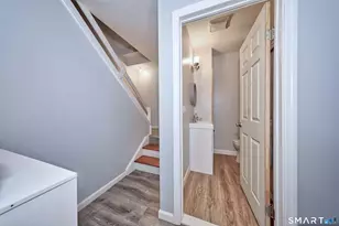 31 Elm Ct, Bridgeport, CT 06606 - Photo 35