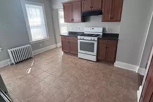 624 Bishop Ave, Bridgeport, CT 06610 - Photo 7