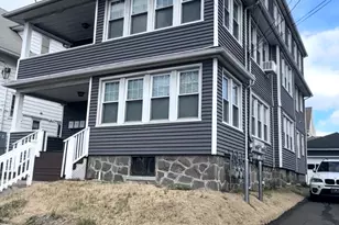 624 Bishop Ave, Bridgeport, CT 06610 - Photo 3