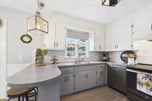 28 Elaine St, Stonington, CT 06379 - Photo 11