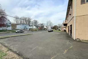 94 South St, Danbury, CT 06810 - Photo 21