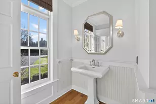 7 Winhall Ln, West Hartford, CT 06117 - Photo 17