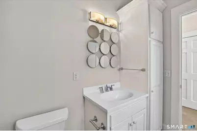 7 Winhall Lane, West Hartford, CT 06117 - Photo 21