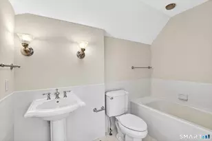 7 Winhall Ln, West Hartford, CT 06117 - Photo 37