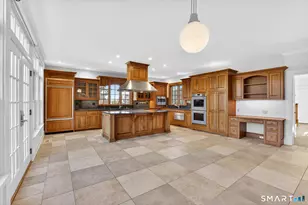 7 Winhall Ln, West Hartford, CT 06117 - Photo 9