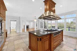 7 Winhall Ln, West Hartford, CT 06117 - Photo 11