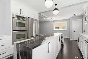 21 Deepwood Dr, Manchester, CT 06040 - Photo 9