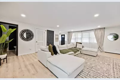 141 Old Coach Highway, Hamden, CT 06514 - Photo 7