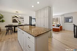 141 Old Coach Hwy, Hamden, CT 06514 - Photo 17