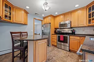 35 Mountain Edge Ct, Cheshire, CT 06410 - Photo 9