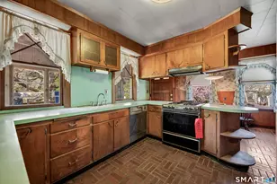 467 Bunker Hill Ave, Waterbury, CT 06708 - Photo 23