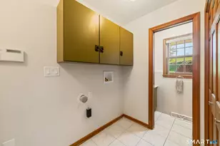 131 Sentinel Hill Rd, Derby, CT 06418 - Photo 9