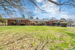 131 Sentinel Hill Rd, Derby, CT 06418 - Photo 25