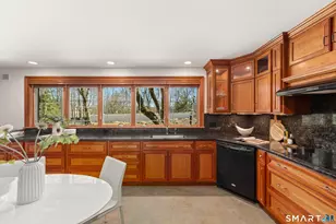 143 Palmers Hill Rd, Stamford, CT 06902 - Photo 13