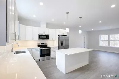 24 Glen Road #C2, Newtown, CT 06482 - Photo 1