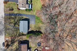 127 Pollys Ln, Montville, CT 06382 - Photo 3