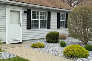 14 Plymouth Ct, Clinton, CT 06413 - Photo 1