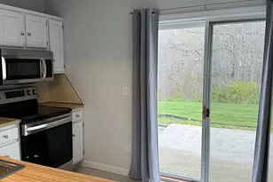 14 Plymouth Ct, Clinton, CT 06413 - Photo 5