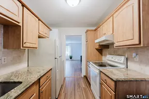 40 Village Walk, Wilton, CT 06897 - Photo 9