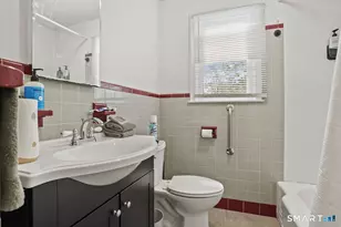 63 Richfield Rd, Bridgeport, CT 06606 - Photo 21