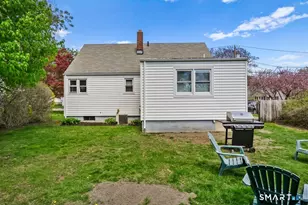 63 Richfield Rd, Bridgeport, CT 06606 - Photo 9