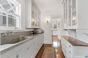 40 Rogers Rd, Stamford, CT 06902 - Photo 15