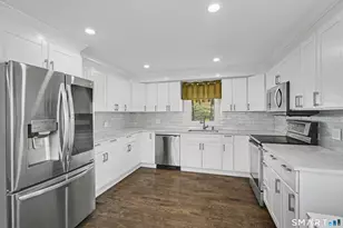 370 Amity Rd, Bethany, CT 06524 - Photo 11