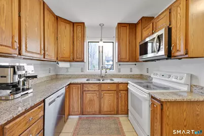 104 Carriage House House #104, Enfield, CT 06082 - Photo 25