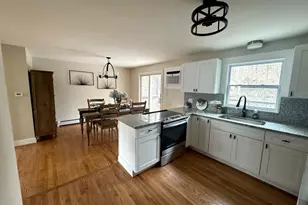 677 Middle Turnpike W, Manchester, CT 06040 - Photo 9