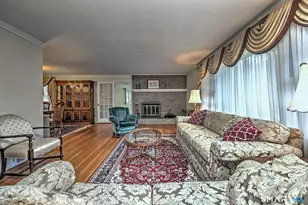 322 Hotchkiss Rd, Orange, CT 06477 - Photo 7