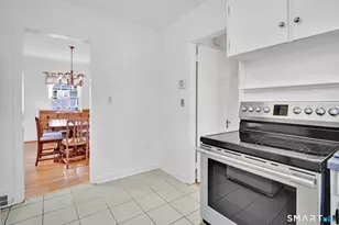 366 Fairfield Ave, Hartford, CT 06114 - Photo 23