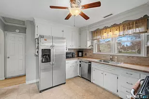 65 Jones Hill Rd, West Haven, CT 06516 - Photo 11