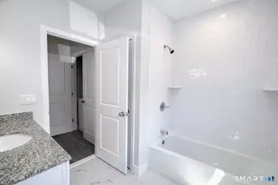 24 Glen Rd, Newtown, CT 06482 - Photo 5