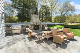 24 Llewellyn Dr, New Canaan, CT 06840 - Photo 35