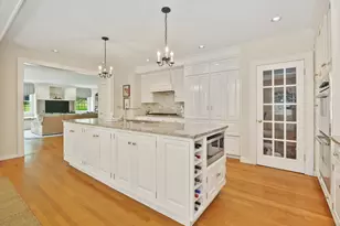 19 Sky Meadow Dr, Stamford, CT 06903 - Photo 9