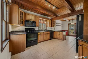 6 Cheryl Ct, East Lyme, CT 06357 - Photo 7