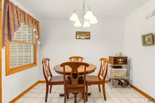 51 White Tail Ln, Wallingford, CT 06492 - Photo 7