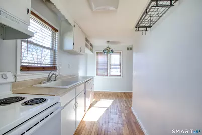 124 Mayflower Street, West Hartford, CT 06110 - Photo 5