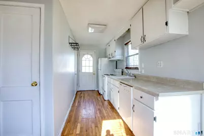 124 Mayflower Street, West Hartford, CT 06110 - Photo 7