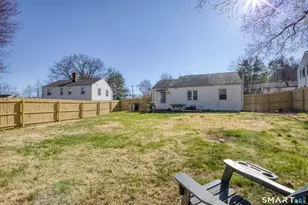 124 Mayflower St, West Hartford, CT 06110 - Photo 23