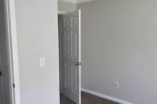 22 Chamberlain St, New Haven, CT 06512 - Photo 9